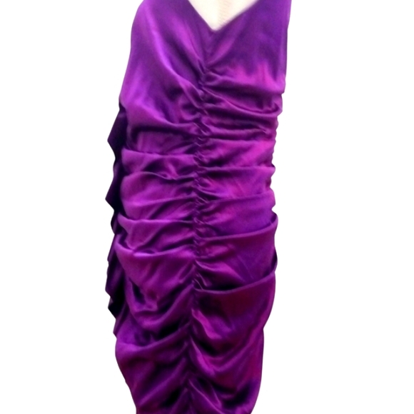 Nicole Miller Collection purple silk fitted rouched Cocktail dress. Size 12 - Picture 4 of 7